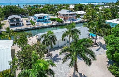 Sea Glass Dreams - Waterfront Pool Home, Mini Golf, Game Room, 110' Dock - Foto 69