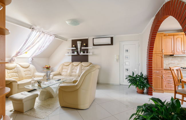 3 bedroom Apartment in Siófok with garden - Photo 14