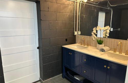 Modern Ranch near Knapp Center, Downtown - Foto 23