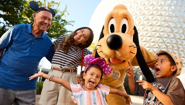 Oferta: Entrada de 4 días a los 4 Parques de Walt Disney World Resort Orlando - Foto 5, Disfrutando del encuentro con Pluto