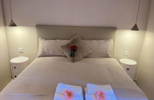 Estudio de diseño con piscina by Gloove - Foto 11