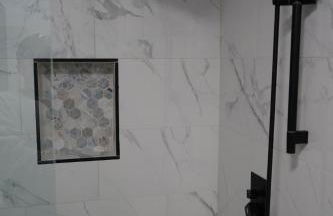 Stylish 4BR Prime Location Close to All! - Foto 12