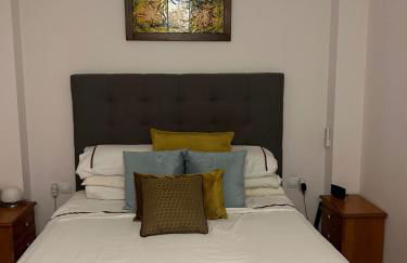 House -Sleeps 6-Garden-Fireplace - Photo 6