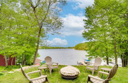 Wisconsin Vacation Rental with Fire Pit on Long Lake - Foto 2