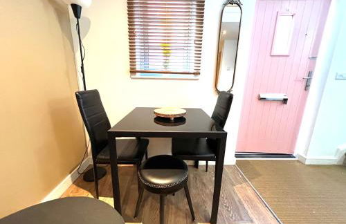 Glastonbury Hidden Passage, Split Level 1 Bedroom Apt - Photo 6