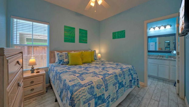 Shared Pool, Walkable to Beach, Vibrant Beachy Design! Bay Bliss by Avantstay - Foto 4, Interior