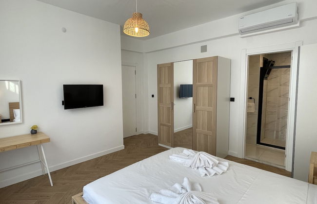 OlivAparts - Photo 17