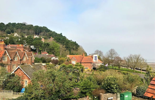 Beachside Suites - Photo 20