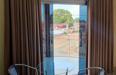 Casa espaçosa, Mobiliada e bem localizada - Foto 27