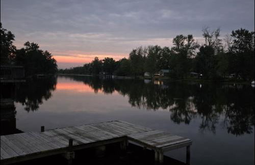 Paradise Island escape Riverfront in Clay, NY - Foto 50