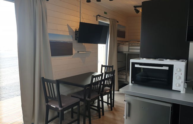 Black Beach Small Cottage - Photo 4