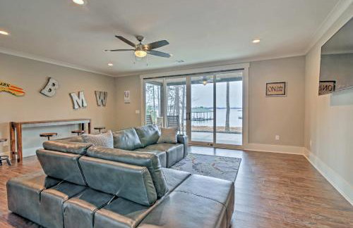 Lake Keowee Home with Balcony and Boat Dock! - Foto 10