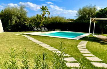 Strelitzia's house with heated pool , private garden and private parking & wi-fi - Foto 3