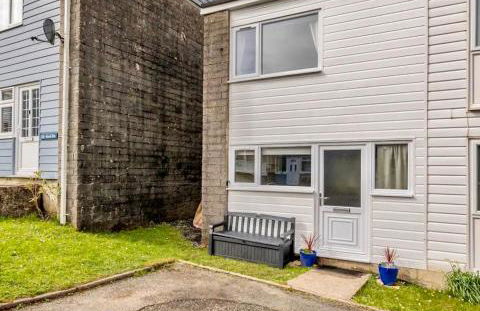 2 BR Beach Woods chalet with parking, 5 mins to beach - Foto 8