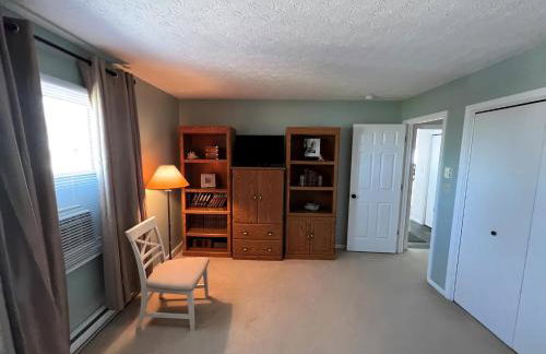 4 Bedroom Lakefront Home with Private Beach on Cedar Point Chaussee - Photo 79