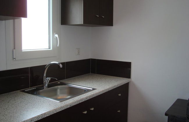 Elena Studios & Suites - Foto 11