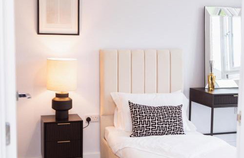 Stylish new-build, free parking, 20-minute walk to city centre - Photo 21