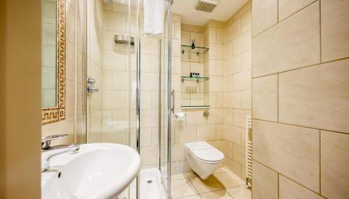 Dolphin Hideaway- Poole Quay Apartment with Parking - Foto 5