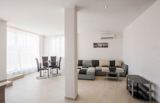 Black Sea Breeze - Photo 19