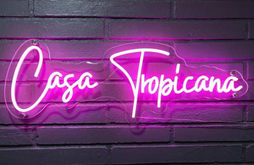 Casa Tropicana - Heated Pool, Game Room & Mins from beach - Foto 33