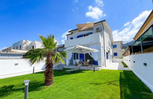 Villa Marisa - Villa di Lusso Fronte Spiaggia - Foto 1