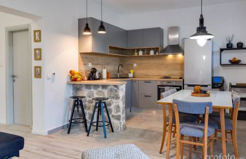 Grandfather's House - Photo 9