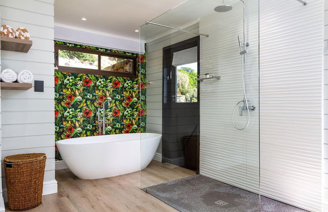 Spacious Apartment With Pool in Camps Bay - Photo 56