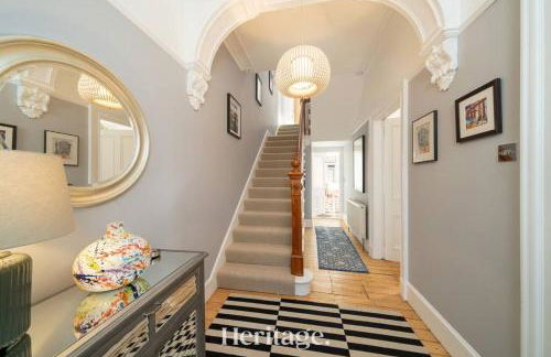 Sunnybrae House Seaside Family-friendly Getaway in Stonehaven With Hot Tub - Foto 1