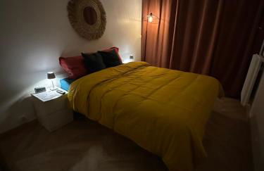 PARIS-MONTROUGE Magnifique appartement- très cosy pour 1 - 6 personnes refait à NEUF -ENTIRE APARTMENT LUXURIOUS AND WARM -Montrouge Paris 14ème - Proche Aéroport Orly Parc Expositions Porte de Versailles FREE WIFI GRATUIT - Foto 28