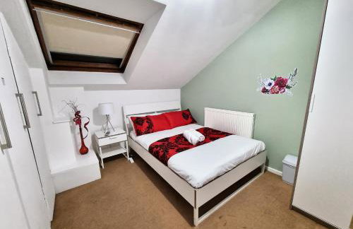 *F1*5GH* Setup for your most relaxed & amazing stay + Free Parking + Free Fast WiFi * - Foto 75