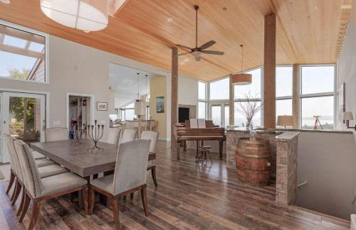 Expansive Ocean-View Retreat with Home Theatre & Spa - Foto 18