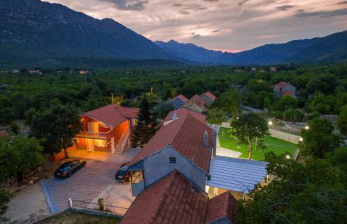 Villa POQUITO, heated pool - Zagvozd, Makarska region - Foto 3