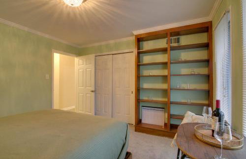 Private and Spacious Lakefront Home in Memphis! - Foto 22