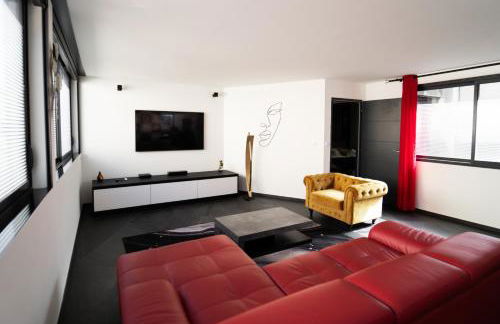 Loft 150 m2 Jacuzzi, Sauna et Massage - Photo 30