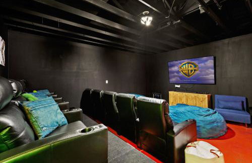 Our Favorite 5BR Home! wTheatrePoolGamesHot Tub - Foto 67