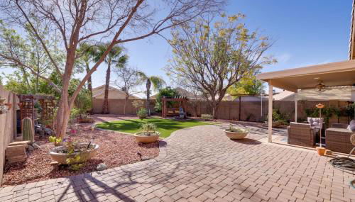 Golf and Hike Family Home with Patio in Glendale - Foto 4