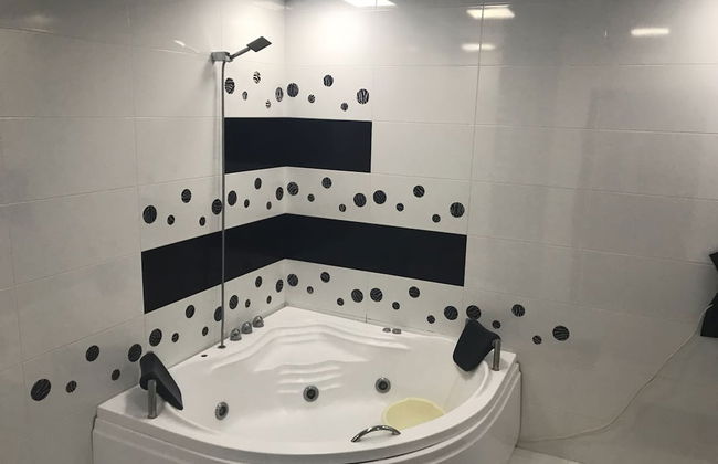 Baku Family Apartments - Photo 15