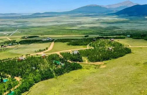 Spacious Ski Chalet W Indoor Hotub & Sep Suite! - Foto 5