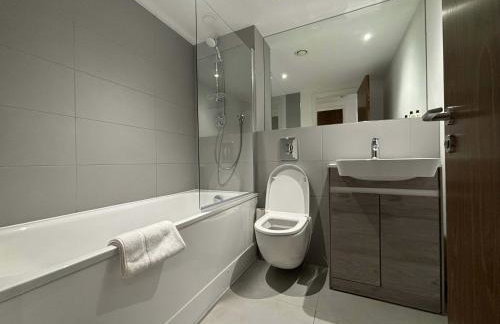 1 Bed Serviced Apartment Bracknell 5 mins from station - Photo 26