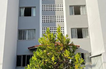 Apto charmoso, com ar, localização privilegiada - Foto 31