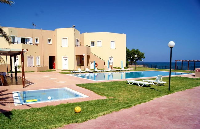 Nautica Hotel Apartments - Photo 1