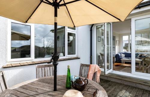 Croft Elms - Photo 2