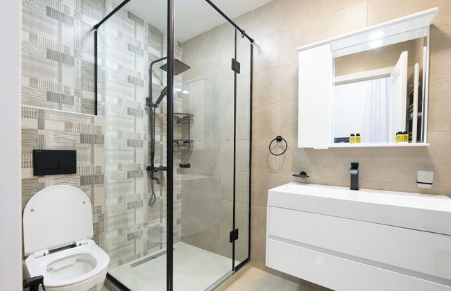 Chic & Modern 4BR Home in Old Tbilisi - Photo 22