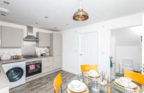 Willow by Alt-Stay - 3 Bed Home - Parking, WiFi & EV Plug - Contractors & Relocations - Weekly & Monthly Rates - Foto 22