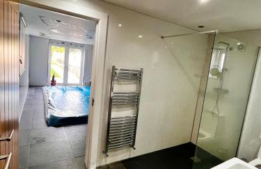 Countryside Retreat - Indoor Pool, Sauna, Hot Tub - Photo 19