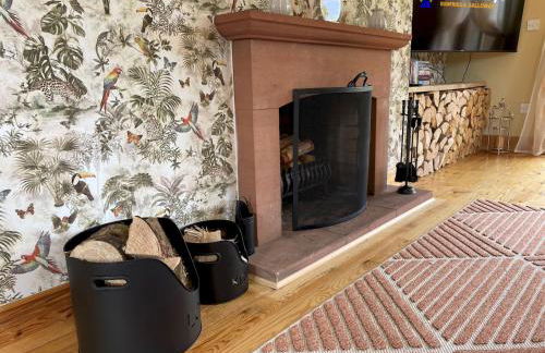 Spectacular 7BR House Hot Tub and Gardens in Gretna - Pass the Keys - Foto 18