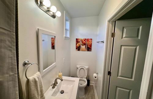 Charming Studio Cabin under Oak tree 2 mins walk to Magazine quiet neighborhood - Foto 7