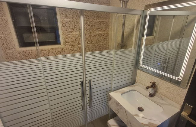 Charming Amman Apartment With Central Air-con & Street Parking - Foto 18