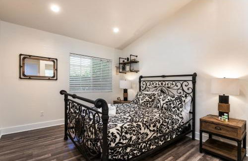 Villa Sausalito - Newly Designed 4BR HOUSE & POOL by Topanga - Foto 32