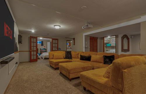 ᨒFIREHAUSᨒHotTubᨒCinemaᨒBBQᨒBadmintonᨒGames - Foto 47